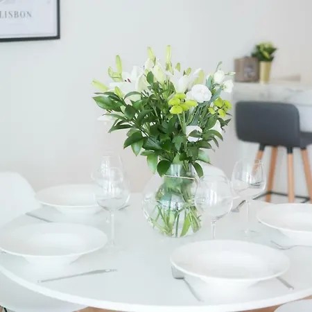 5★ Family Next To “portuguese Champs Elysees” Appartamento *