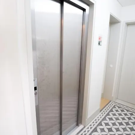 5★ Family Next To “portuguese Champs Elysees” Lisbon