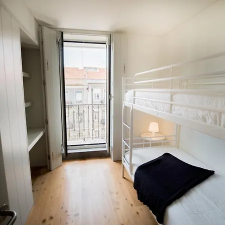 5★ Family Next To “portuguese Champs Elysees” Apartment